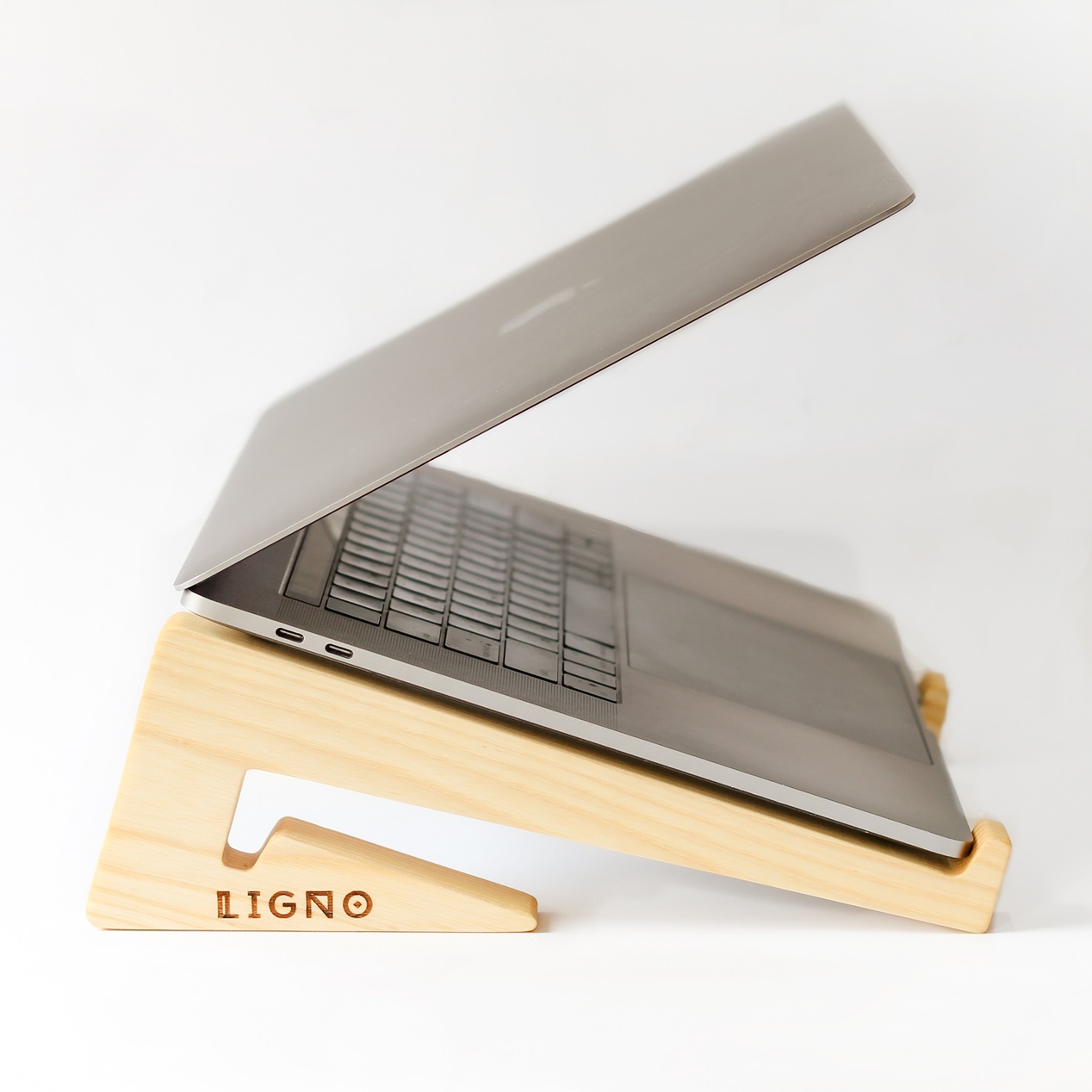 Laptop stand 